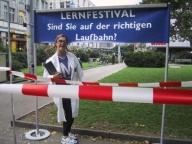 Laufbahn-Trainer auf der Rathausbr&uuml;cke
